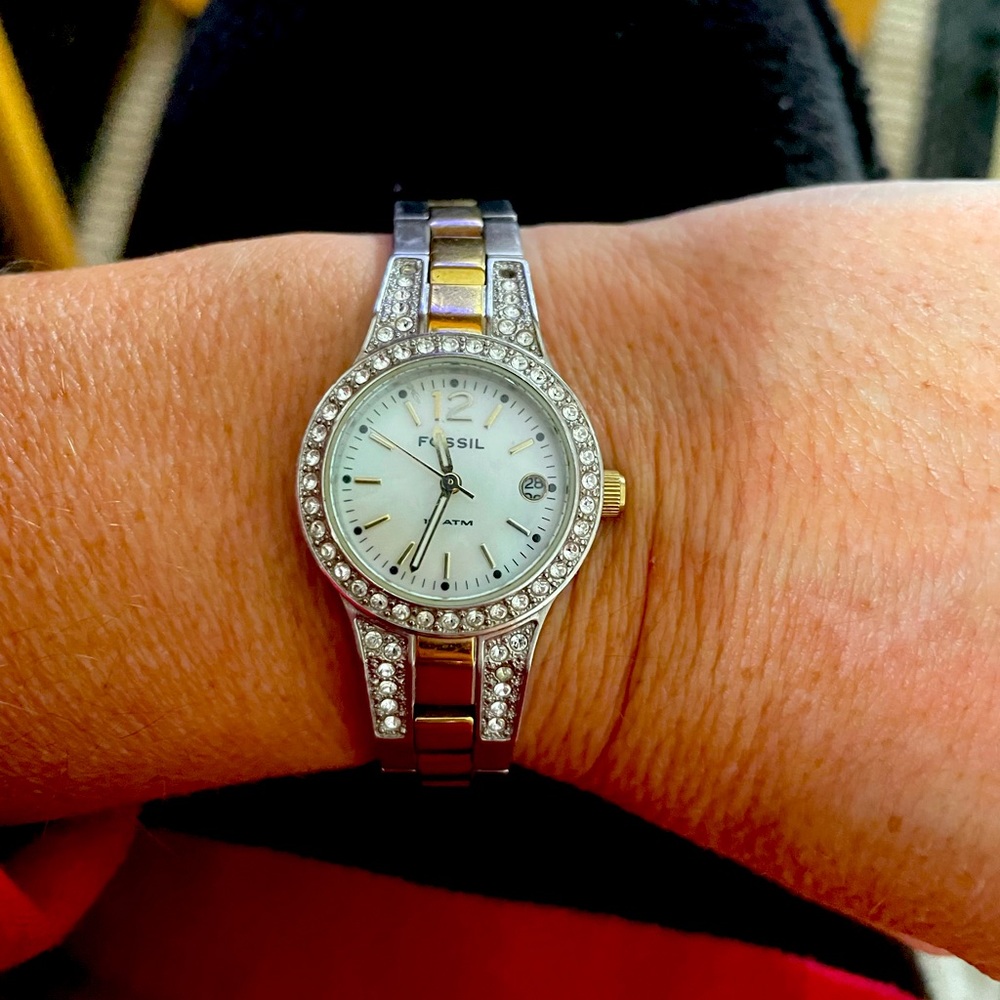 Fossil dressy watch